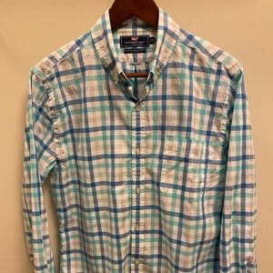 vineyard vines button down shirt